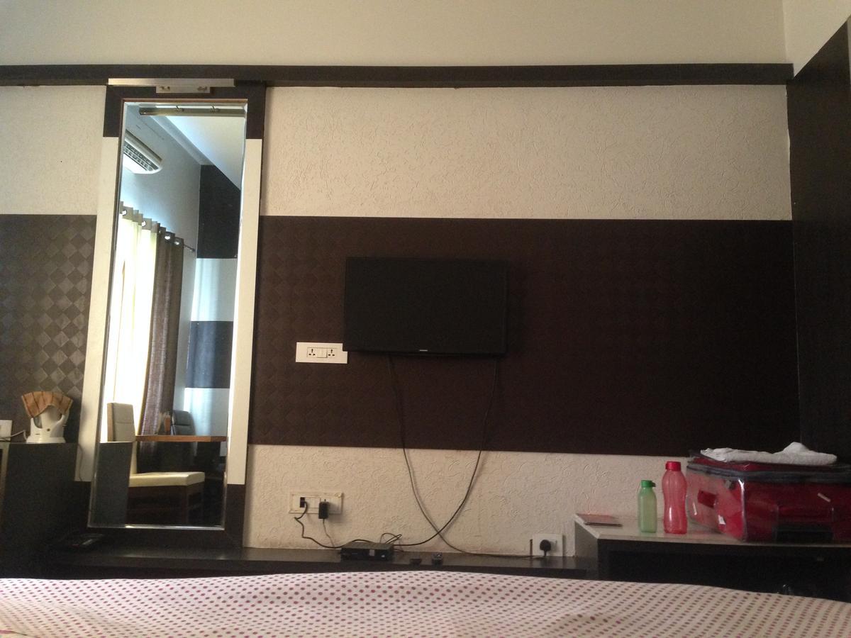 Hotel D2M Mānsa Zewnętrze zdjęcie
